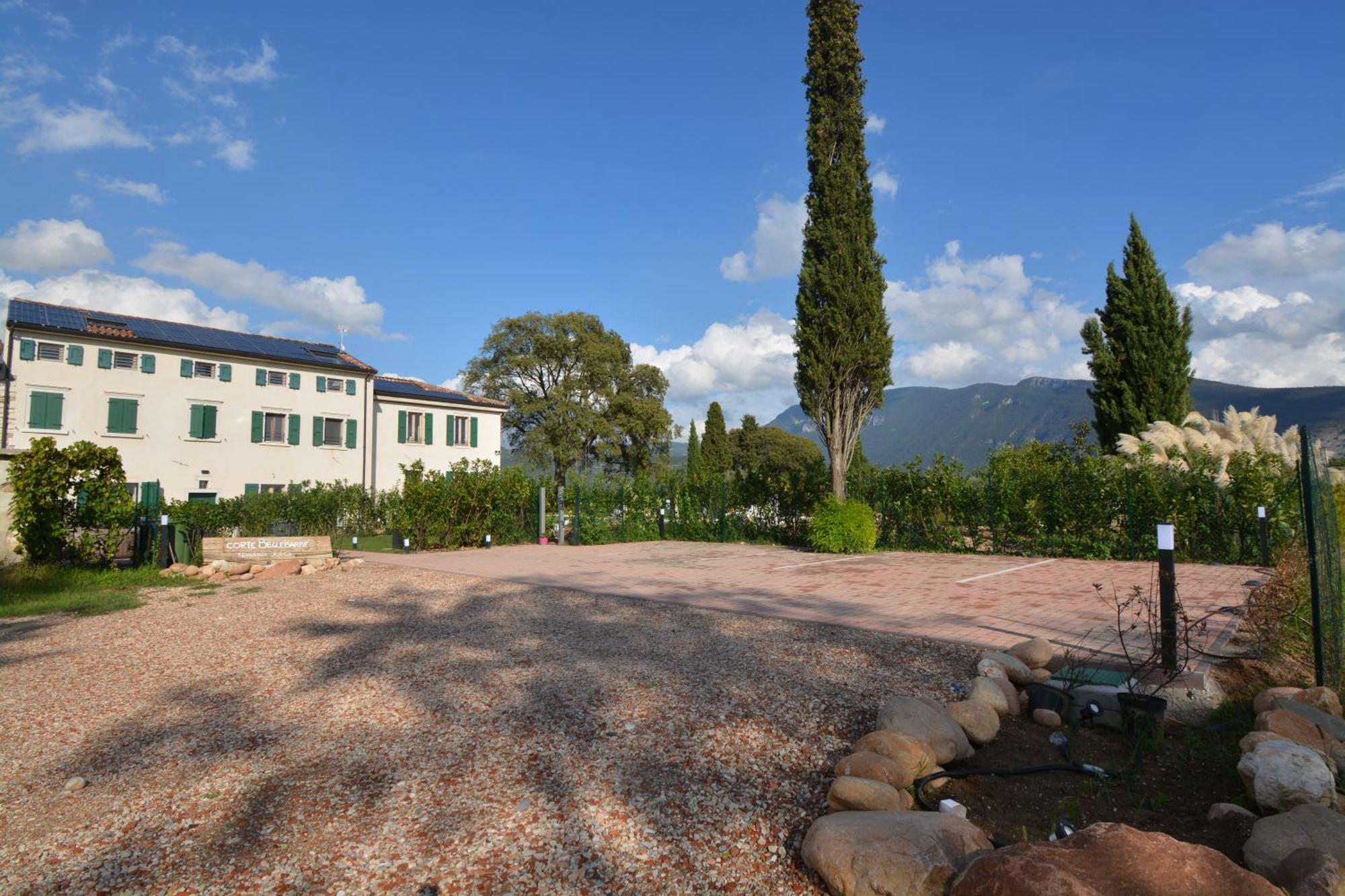 Residence Corte Bellebarbe Rivoli Veronese Exterior photo